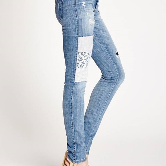 New Guess Mid-Rise Patched and Mended Skinny jeans - Picture 2 of 6